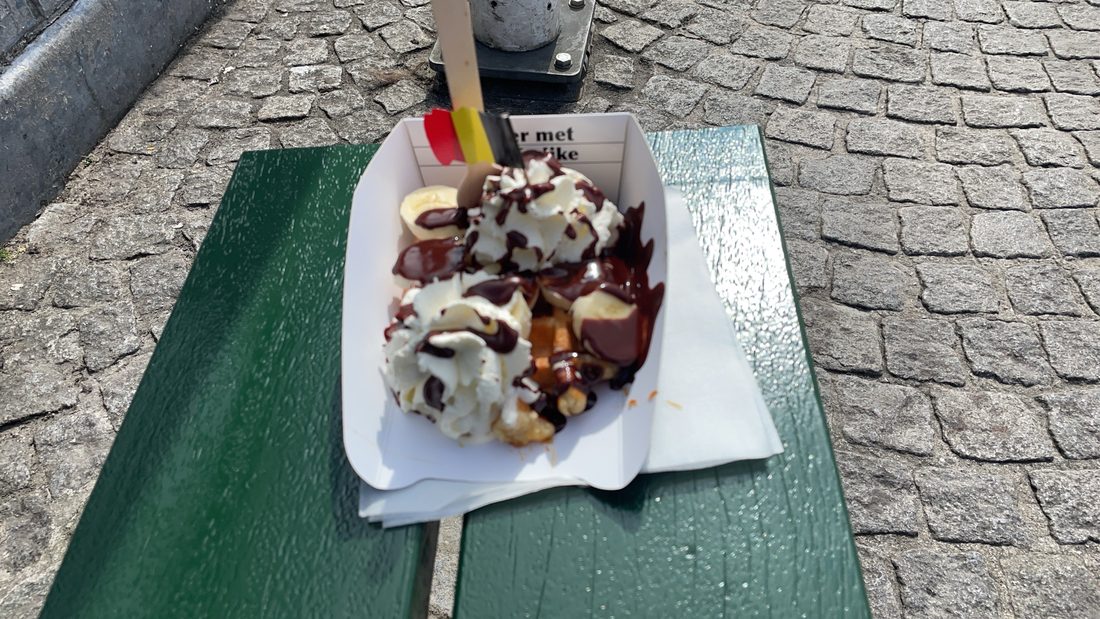 ブルッヘの食べ歩きスイーツ